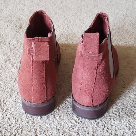 Ella Muscat Suede Chelsea ankle boots - Picture 4 of 16